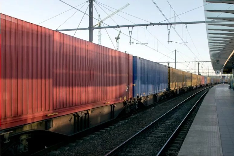 Spoorwegvracht verschepen van China naar Zwitserland
