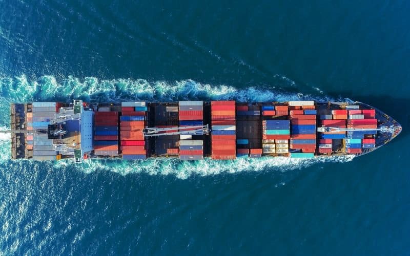 Transporte marítimo de mercadorias e de contentores